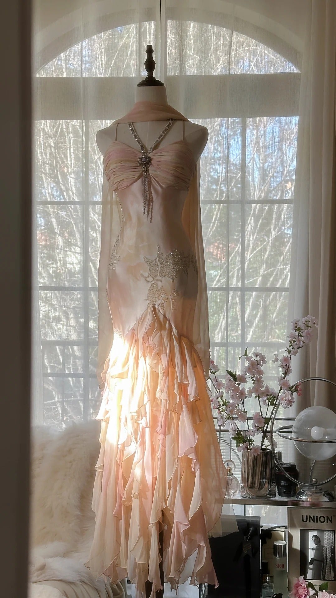 Light Pink Gorgeous Exquisite Beading Spaghetti Strap Long Chiffon Satin Ball Gown Evening Dress Birthday/Holiday Party Dress Prom Dress HZ1023